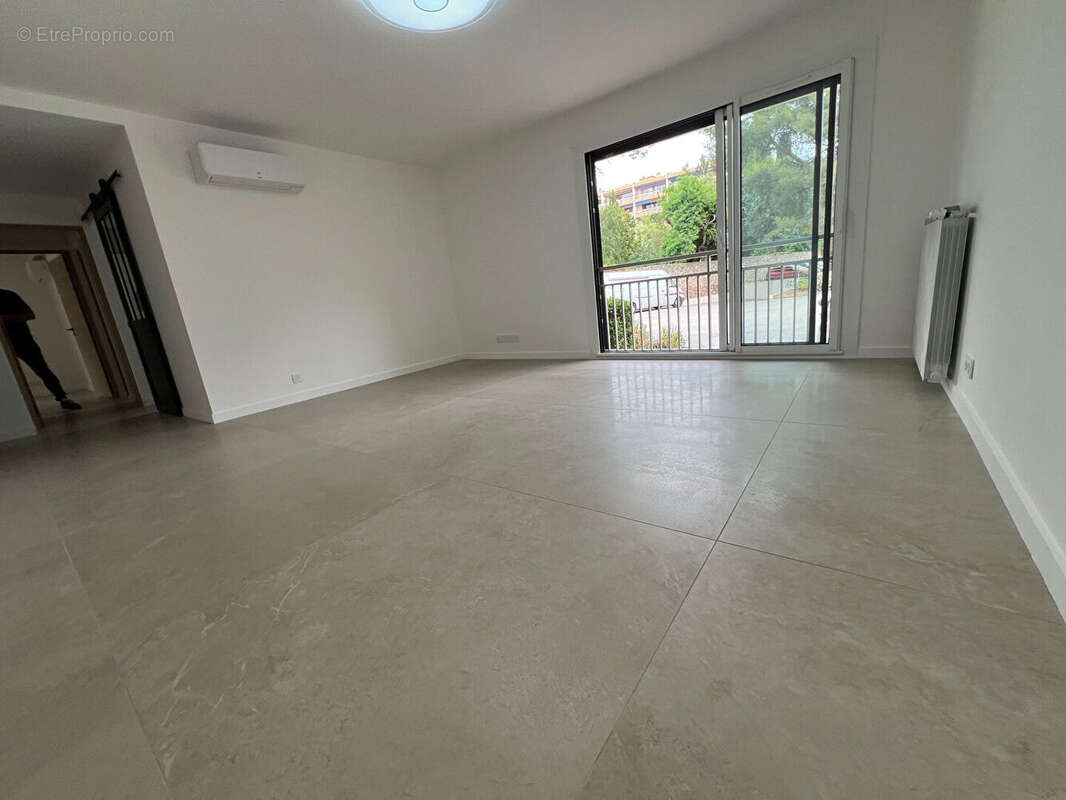 Appartement à HYERES