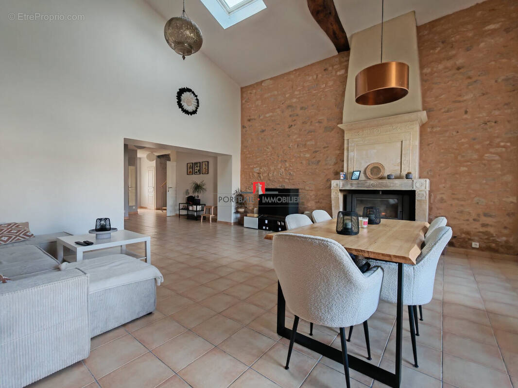 Maison à SAINT-CIERS-SUR-GIRONDE