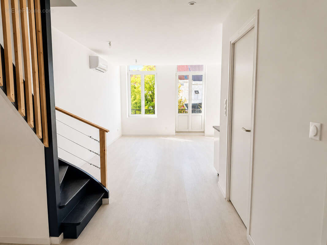 Immeuble de rapport en hypercentre   Rentabilité immédiate   40 800 € de revenus annuels potentiels - photo 2