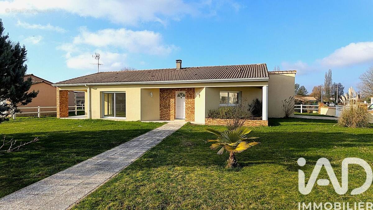 Photo 1 - Maison à MONTENDRE