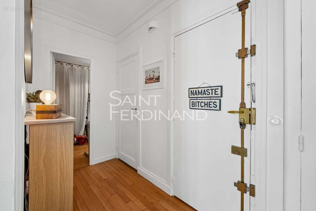 Appartement à NEUILLY-SUR-SEINE