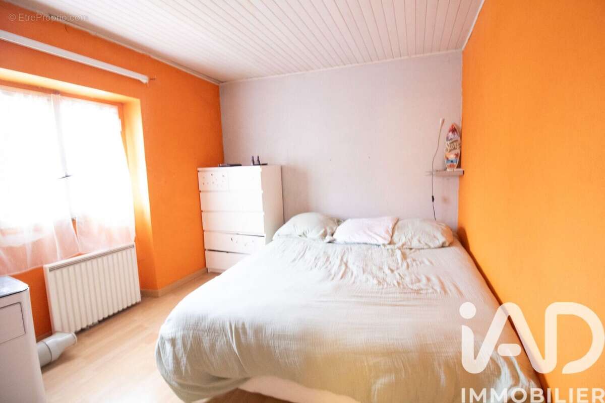 Maison 95 m² à Saint-Germain-Sous-Doue  - photo 8