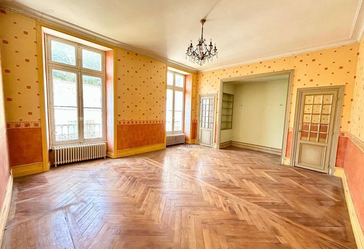   - Appartement à ANGERS