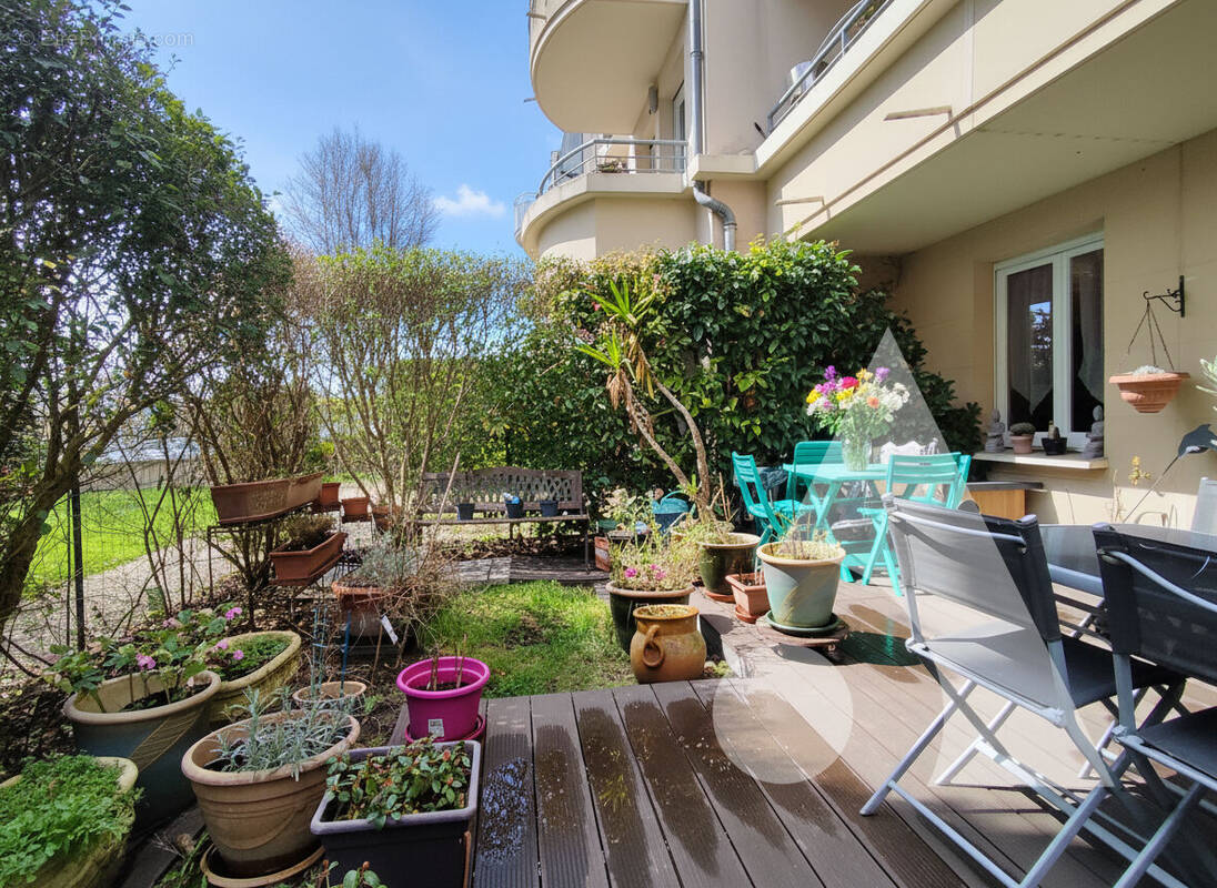 Appartement à CORBEIL-ESSONNES