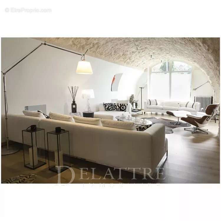 Appartement à ROQUEFORT-LES-PINS