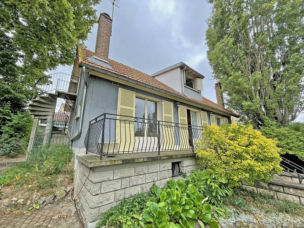Maison à MONTIGNY-LES-CORMEILLES