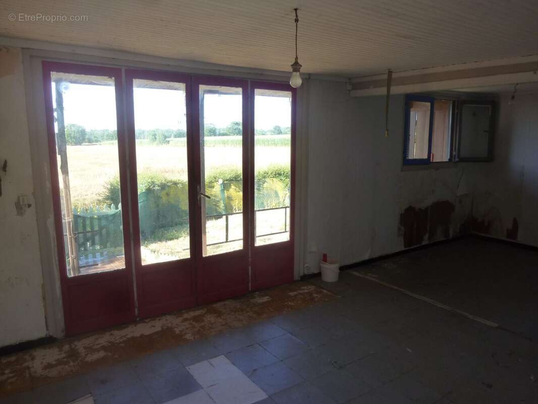 Maison 35 m² à Loue  - photo 3