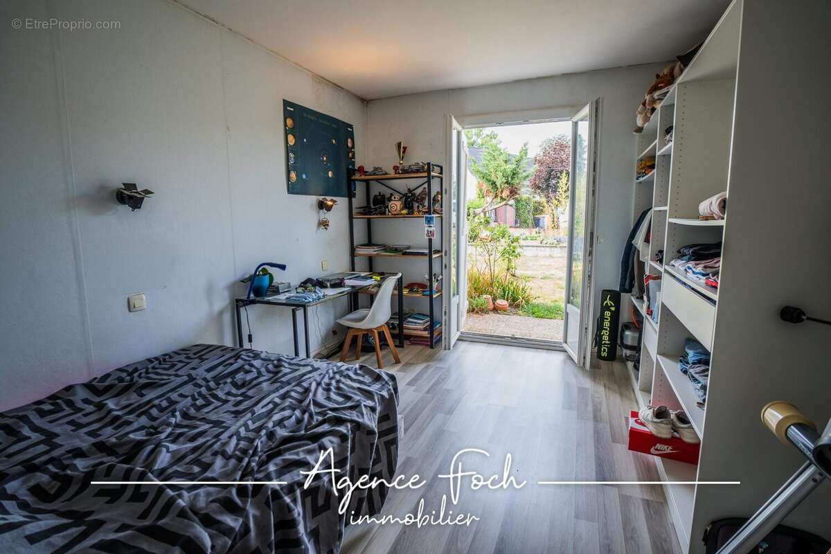 Maison 180 m² à Odos  - photo 4