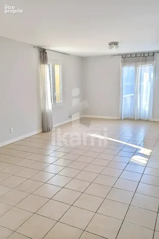 Maison avec terrasses et garage - photo 5