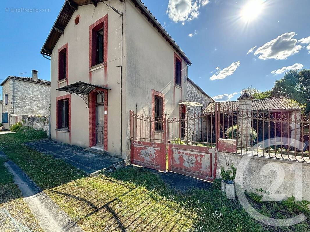 Maison à MAINE-DE-BOIXE