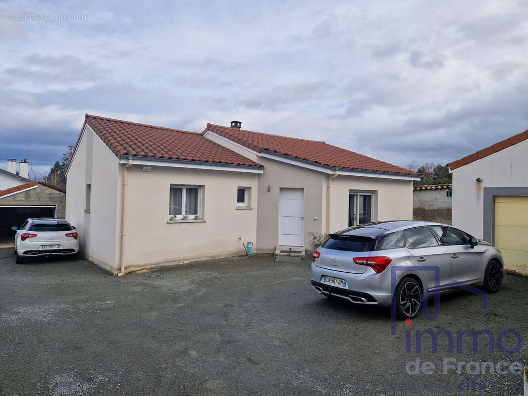 Maison 120 m² à Montbrison  - photo 2