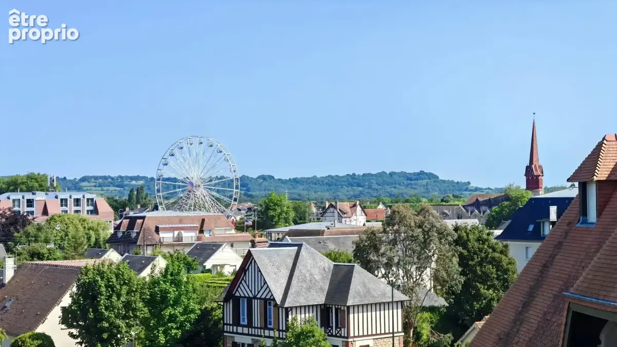 CABOURG ÉVENTAIL Dernier étage avec ascenseur, studio cabine lumineux, balcon et parking - photo 3