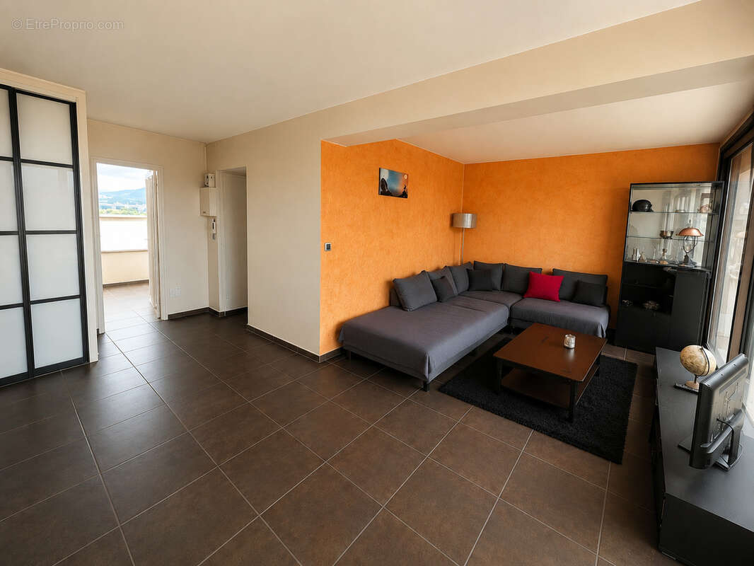 Appartement à SAINT-ETIENNE