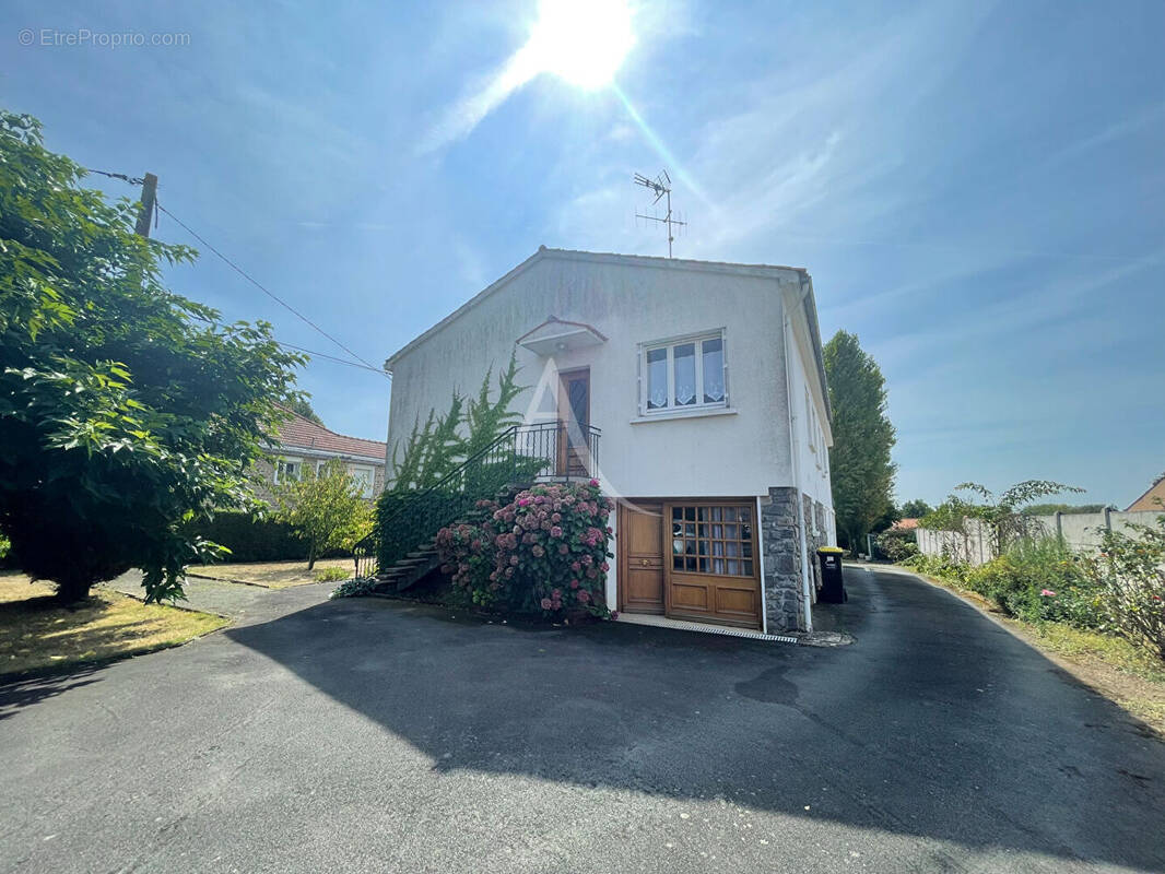 Maison à FONTENAY-LE-COMTE