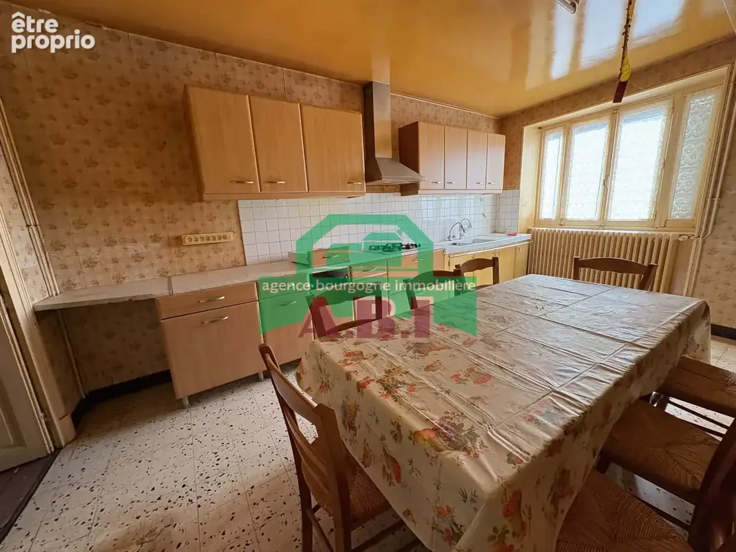 58, Mandat Exclusif - Brinon sur Beuvron commerces accessibles à pied - Grande Maison avec garage. - photo 3