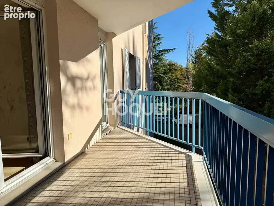 Lyon 5e / saint-irénée / t2bis balcon garage - photo 2