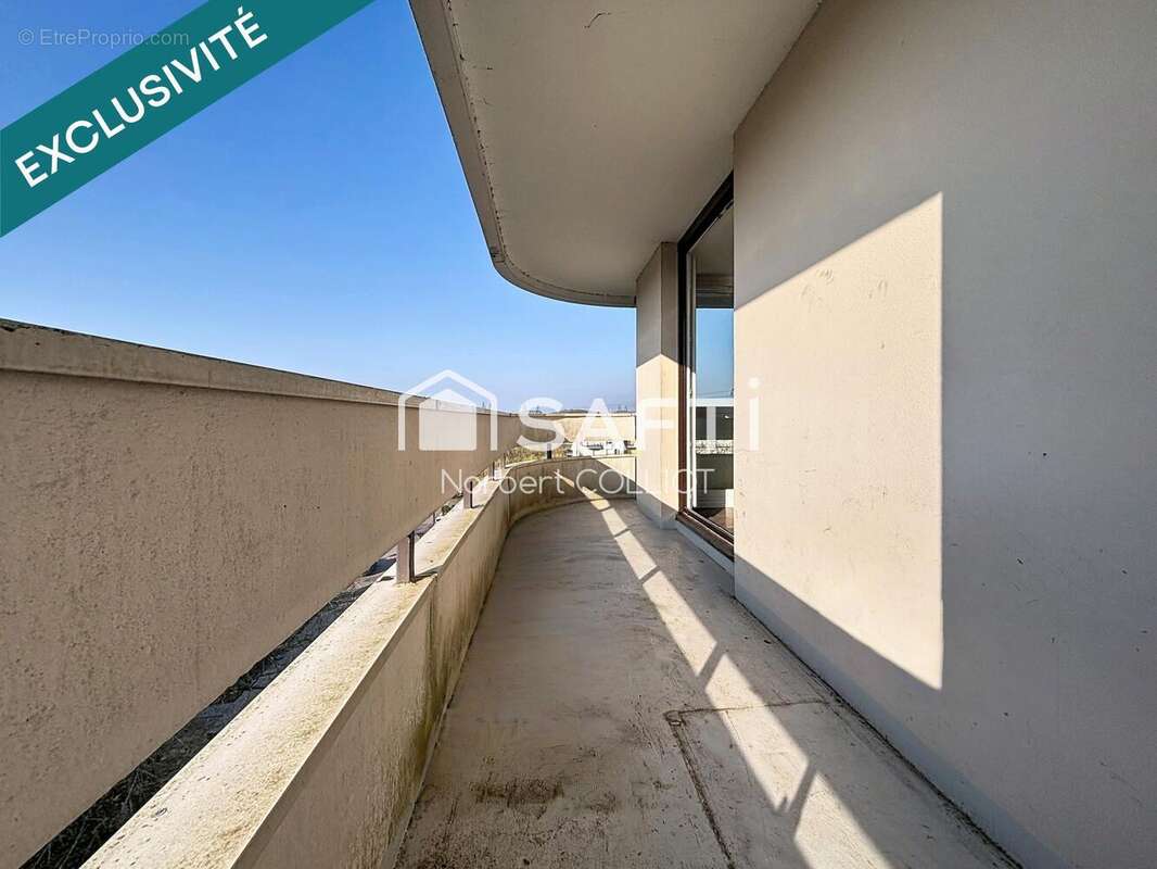 Photo 2 - Appartement à ELANCOURT