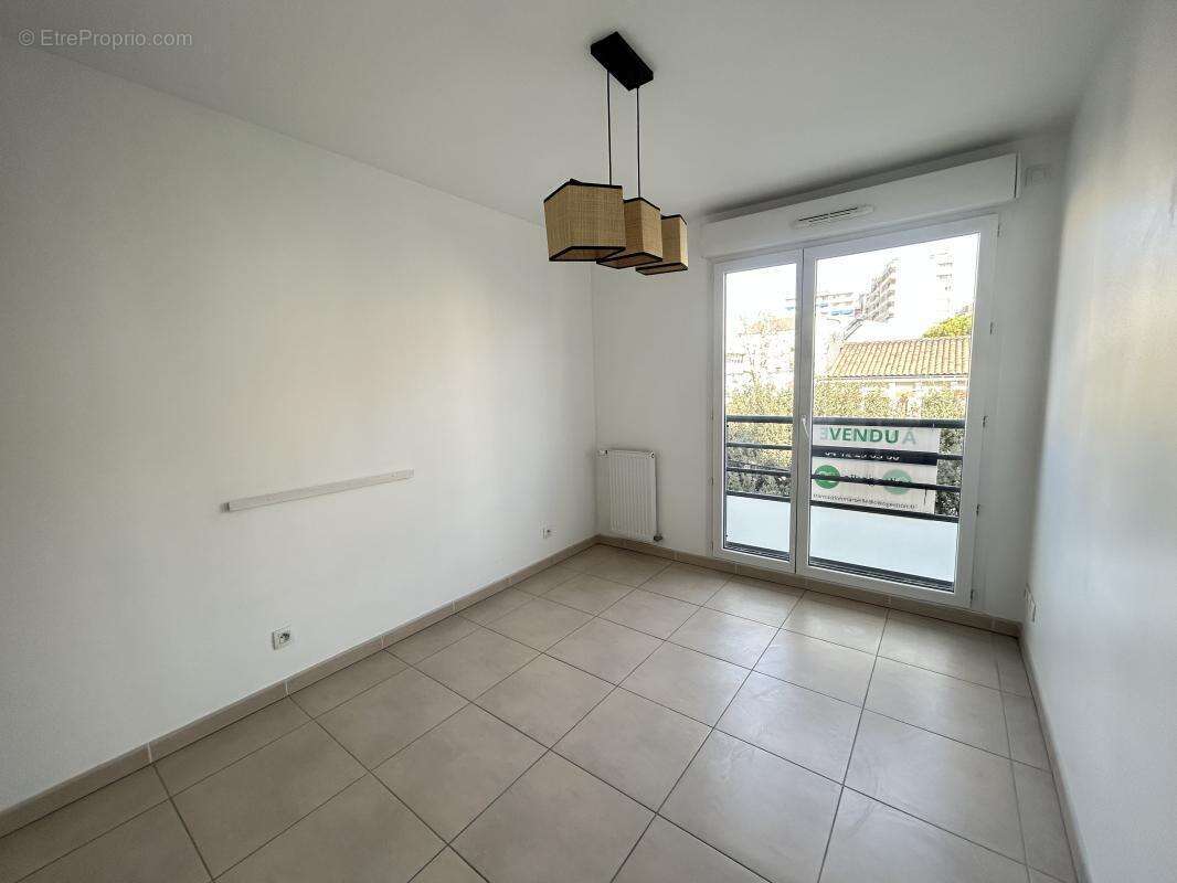 Appartement à MARSEILLE-8E