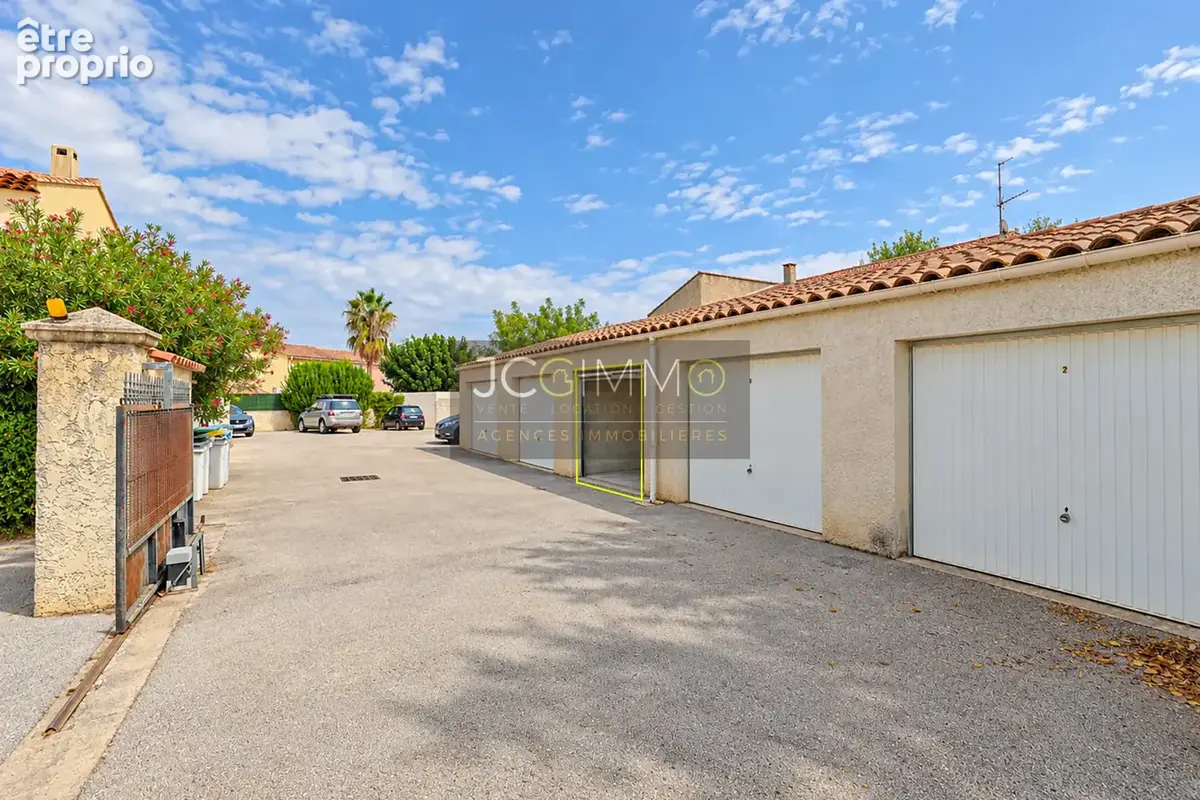 T4 de 87.5 m2 avec terrasse, garage et parking privatif ! - photo 7