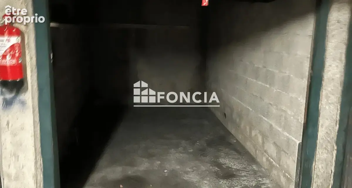 Lot de 2 box fermés – investissement locatif ou stockage - photo 1