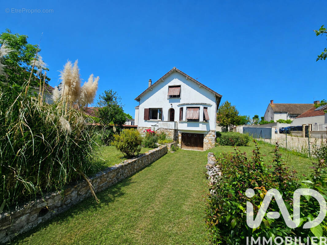 Photo 1 - Maison à ARNOUVILLE-LES-MANTES
