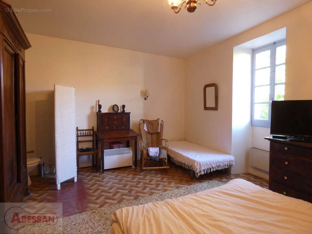 Maison à LES CABANNES