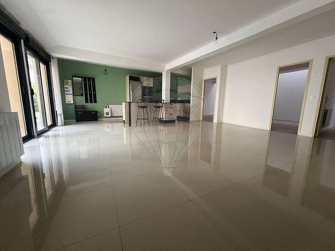 Appartement à MONTEREAU-FAULT-YONNE