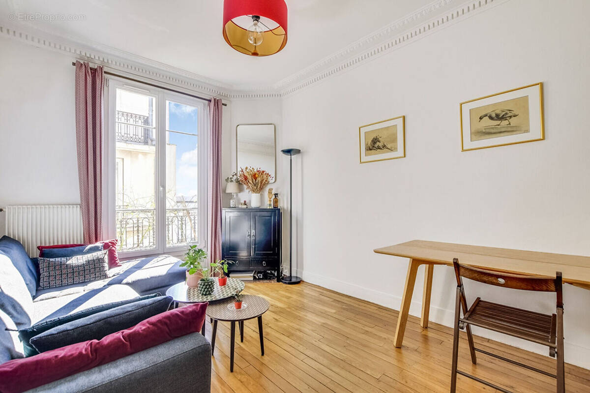 Appartement à PARIS-19E
