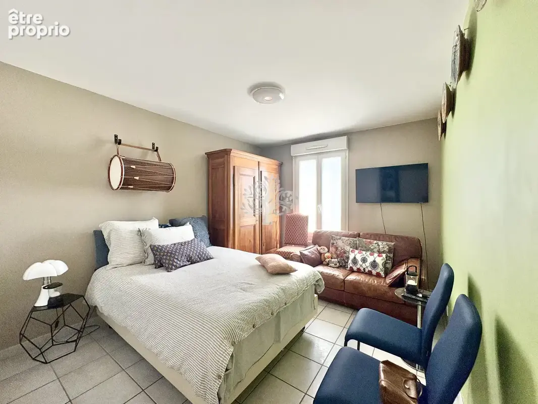 Centre-ville de sanary-sur-mer   t3 duplex de 91,60 m2  avec parking en sous-sol - photo 5