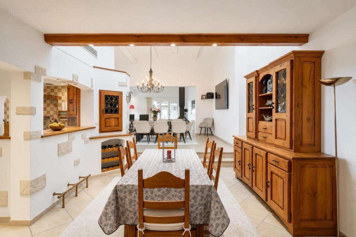 Maison de 6 pièces de 256 m² à Le Bar-sur-Loup - photo 38