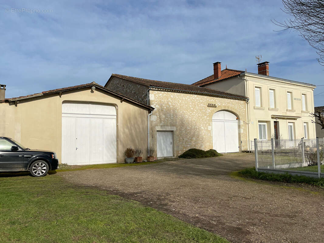 Maison à SAINT-ANTOINE-DE-BREUILH