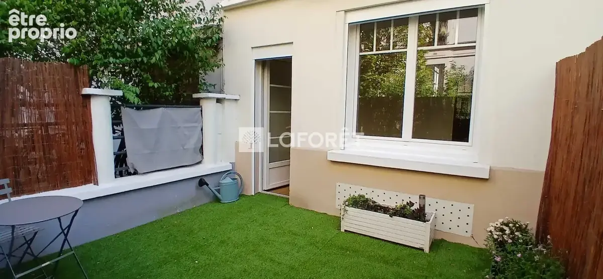 Appartement à PARIS-14E