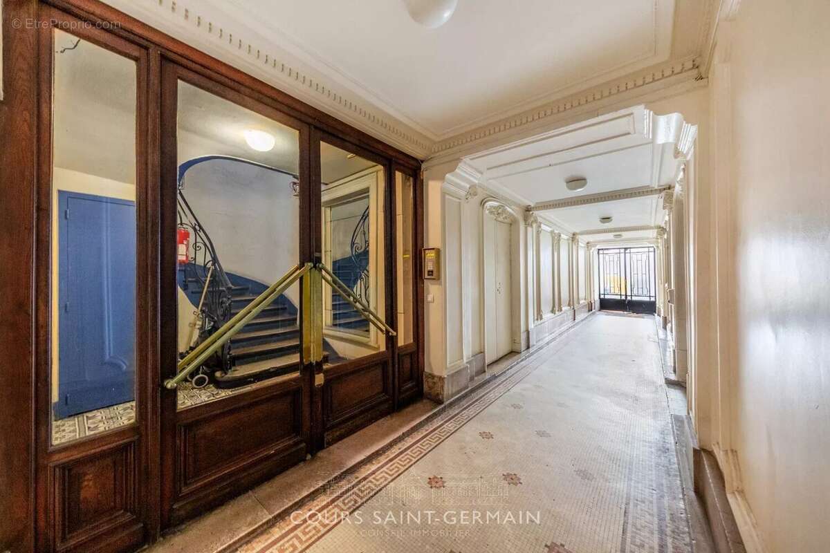 Appartement à PARIS-2E