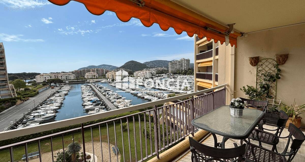Appartement à MANDELIEU-LA-NAPOULE