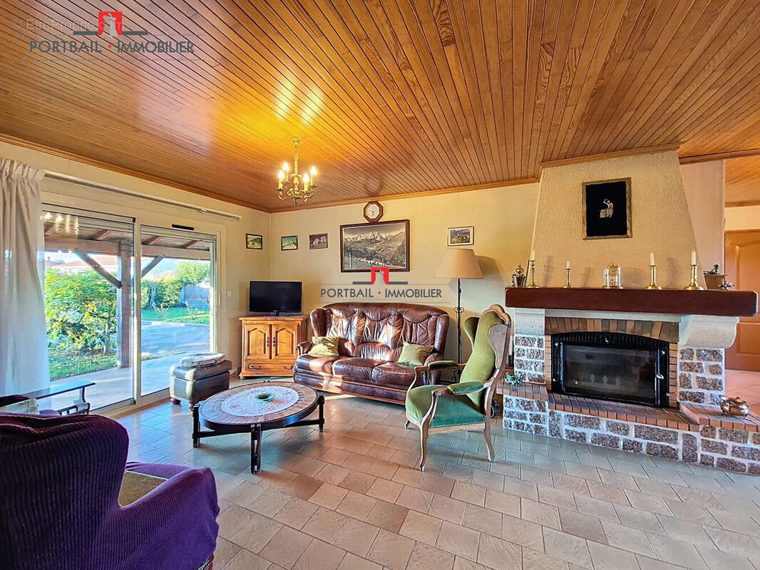 Maison à CARBON-BLANC