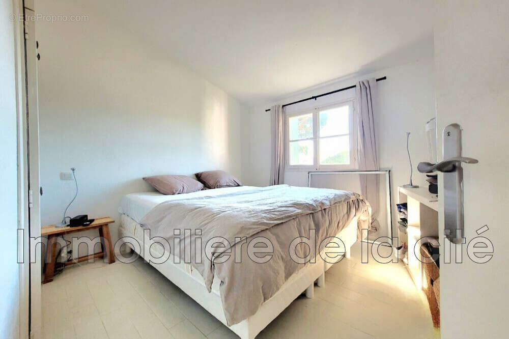 Appartement à GRIMAUD