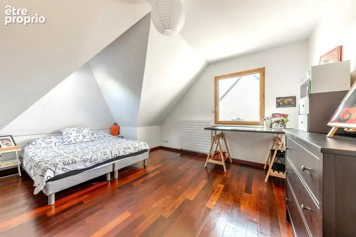 Cancale - Maison de 186 m² - 7 pièces, 5 chambres - photo 11