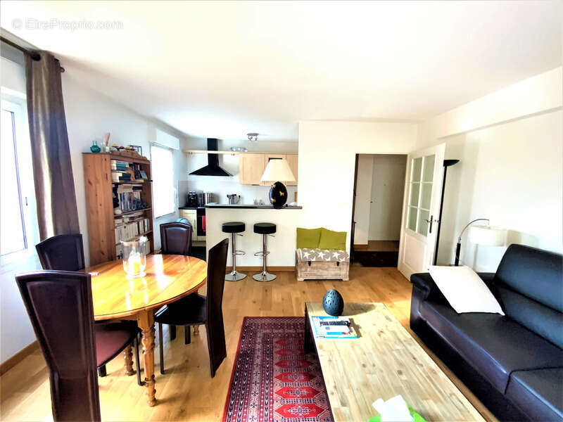 Dpt Alpes Maritimes (06), à vendre CANNES- Oxford  appartement T2 , cave et parking en sous sol - photo 6