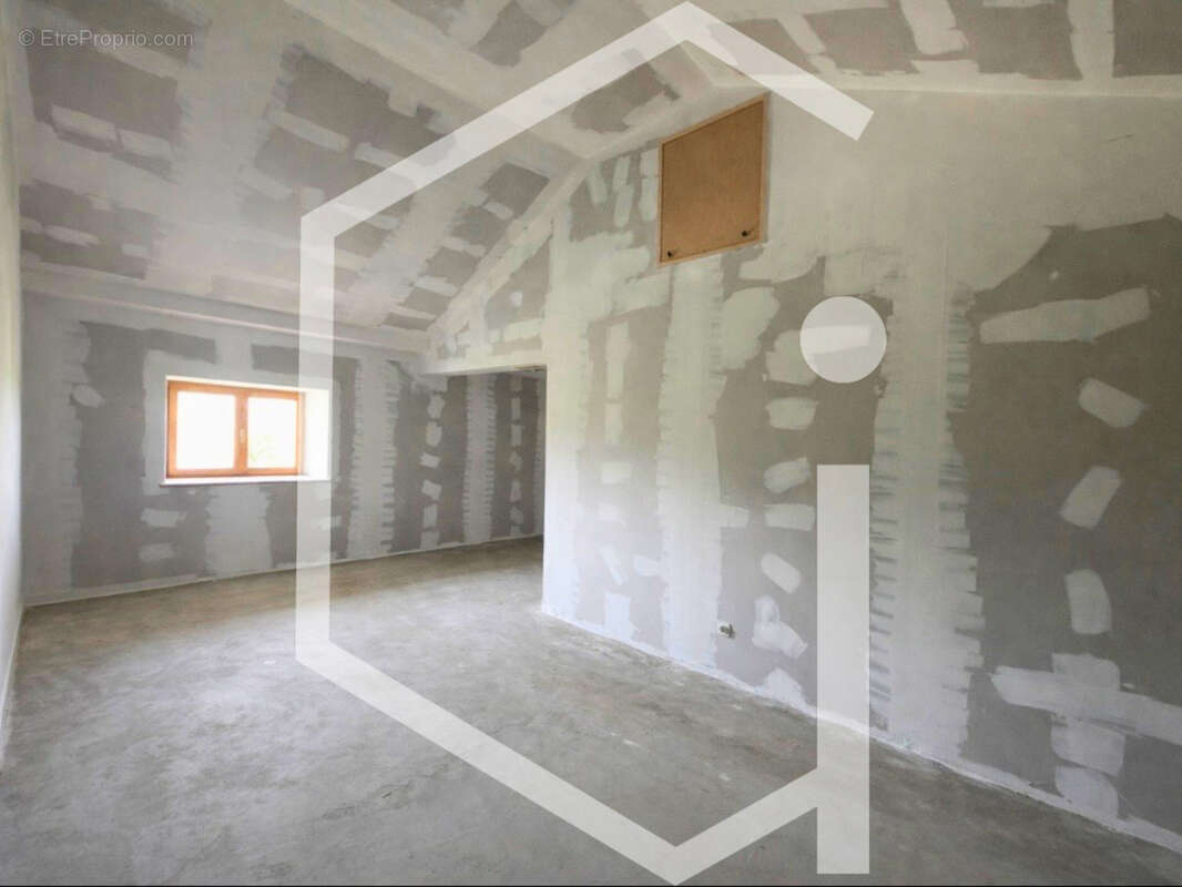 Maison à COSNE-COURS-SUR-LOIRE