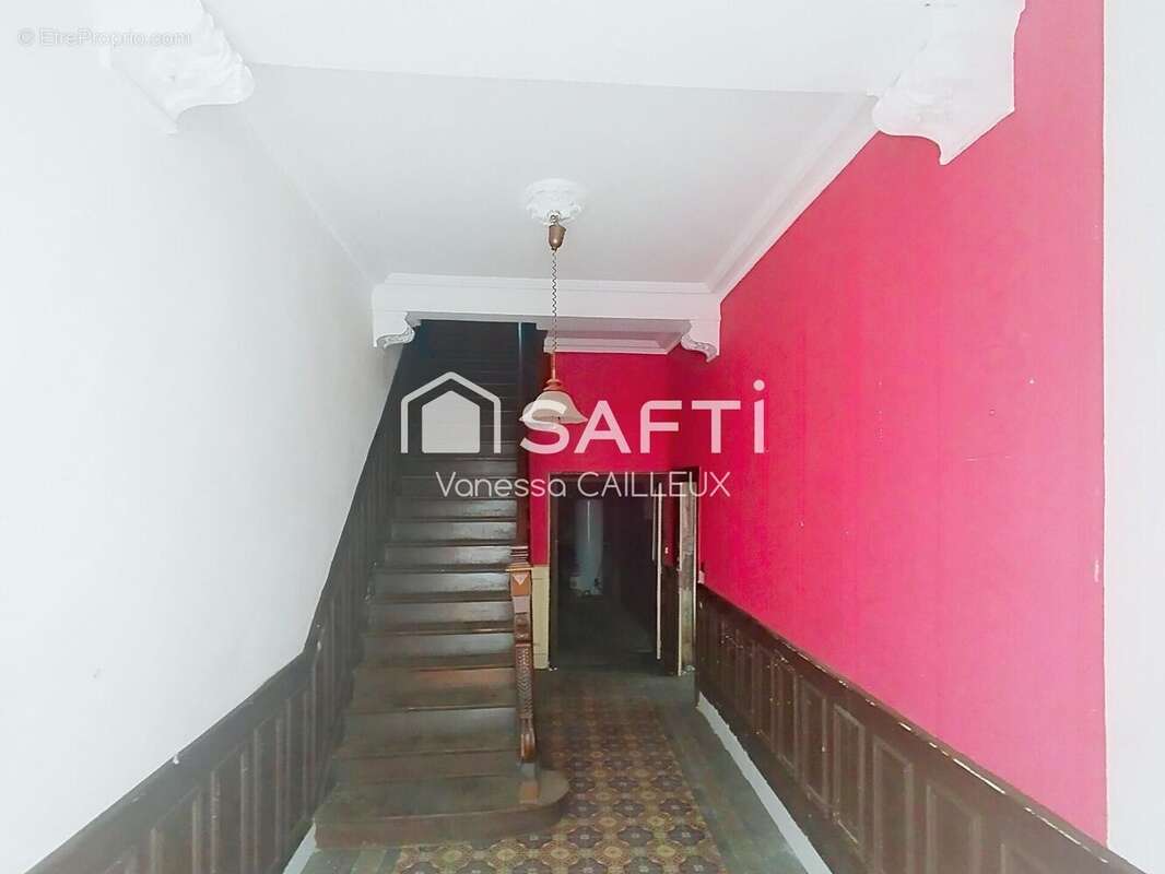 Maison 190 m² à La Fere  - photo 2