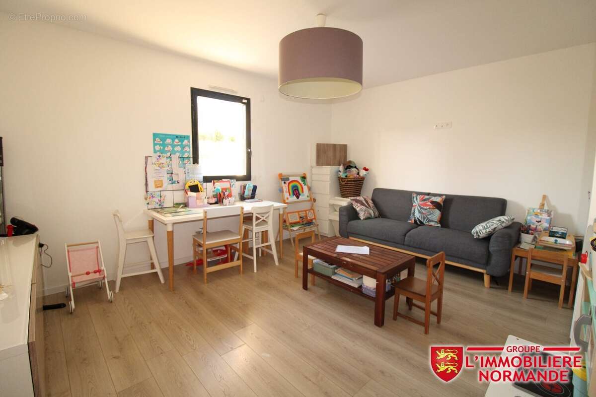 Maison à ROSNY-SUR-SEINE