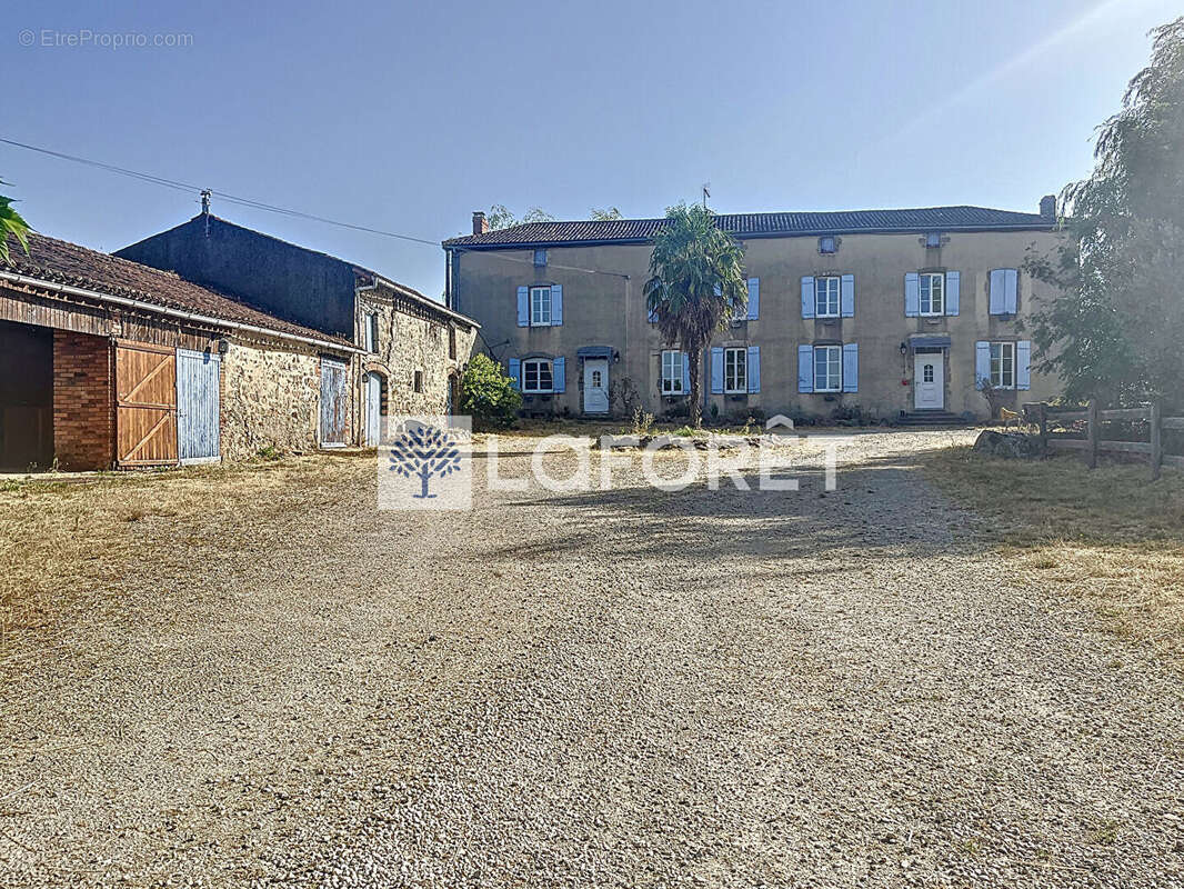 Maison à LA PEYRATTE