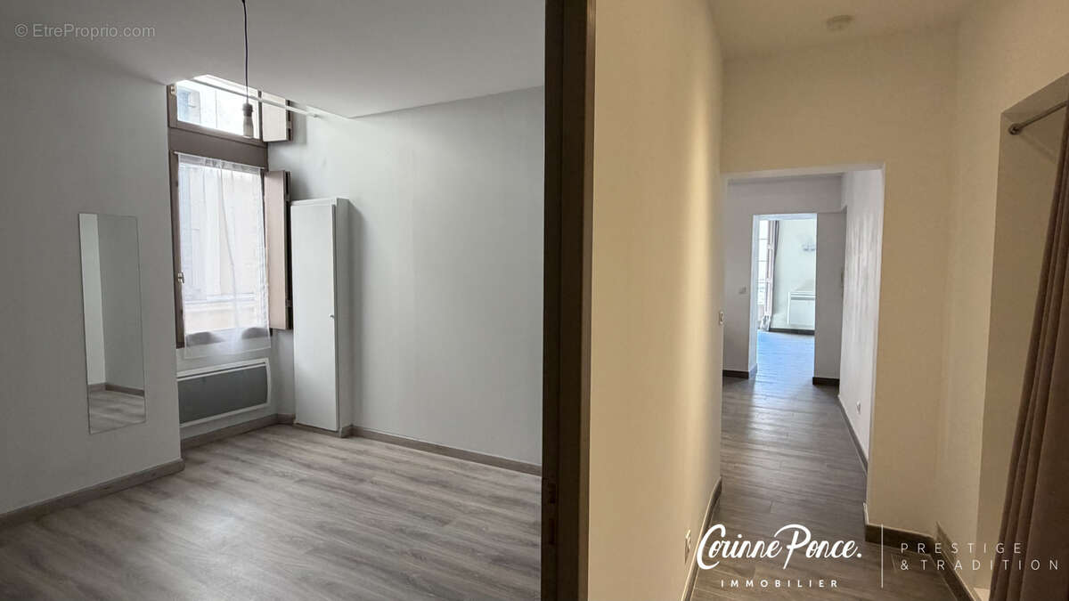Nimes centre ecusson superbe p5 de 123 m2 avec balcon dans immeuble de charme propose par corinne ponce immobi - photo 9
