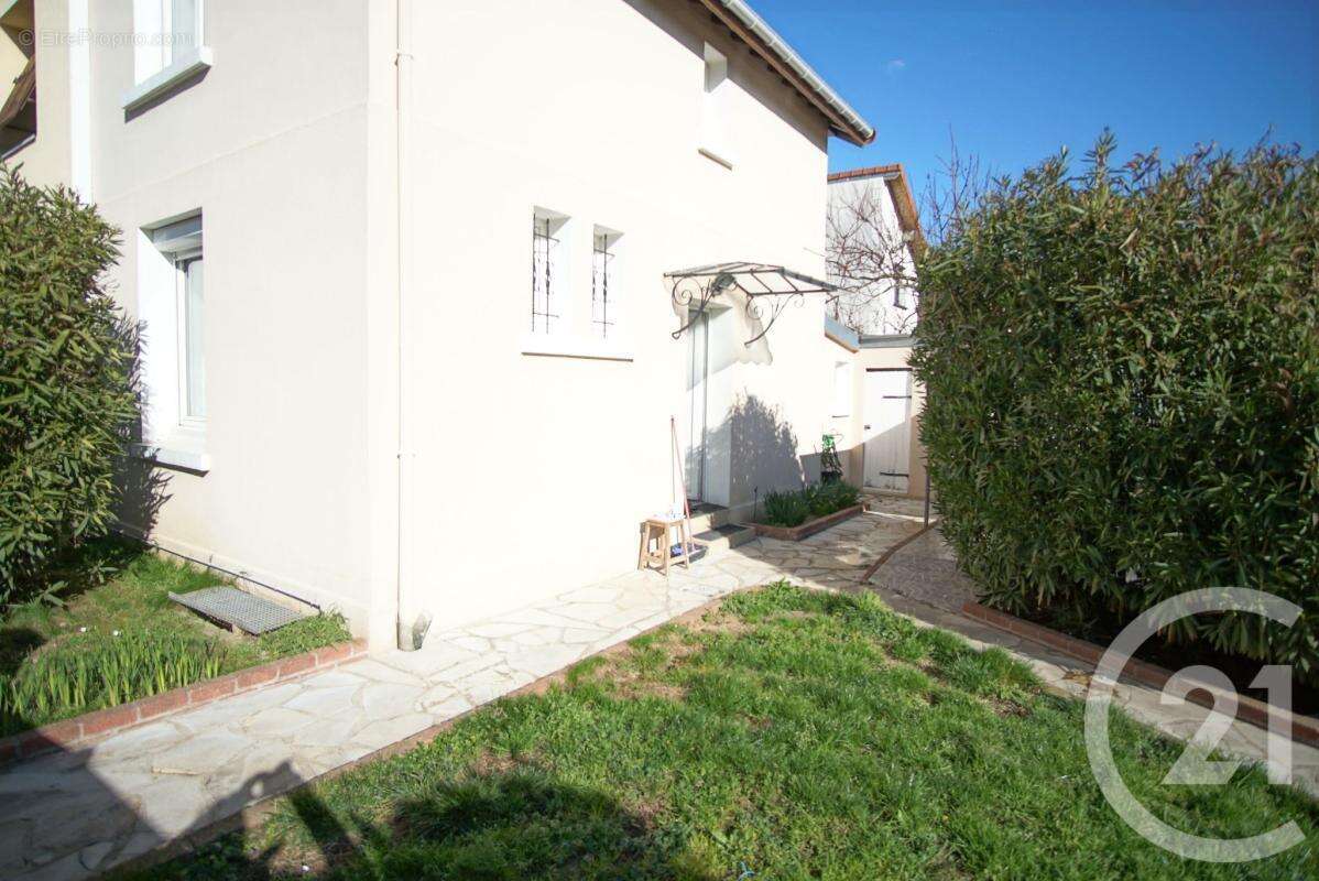 Maison 71 m² à Orly  - photo 3