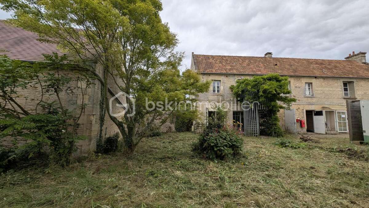 Maison à BIEVILLE-BEUVILLE