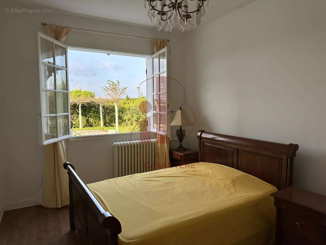 Maison à SAINT-MARTIN-EN-BIERE