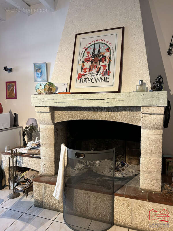 Maison à HAUTEFAGE-LA-TOUR