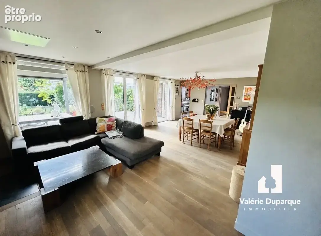 Maison 9 pièces 196 m² à vendre à Marcq-En-Baroeul (59700) - photo 2