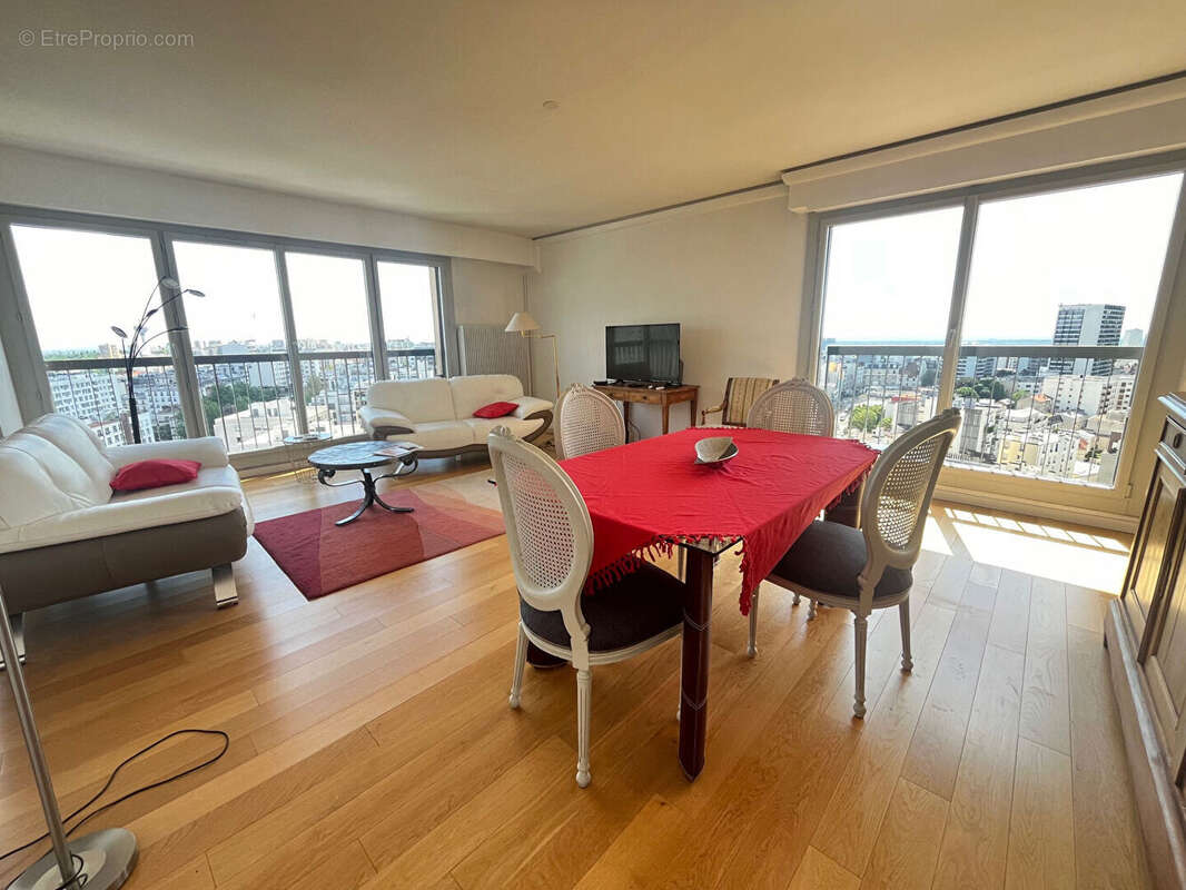 Appartement à PARIS-20E