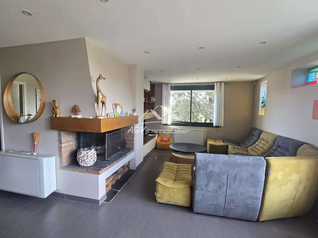 Maison à SAINT-PRIVAT-DES-VIEUX